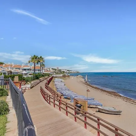 Adosada Con Jardin Y Piscina Con Acceso Al Mar - Dona Lola Nyaraló