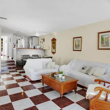 Adosada Con Jardin Y Piscina Con Acceso Al Mar - Dona Lola * Sitio de Calahonda