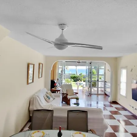 Adosada Con Jardin Y Piscina Con Acceso Al Mar - Dona Lola Holiday home